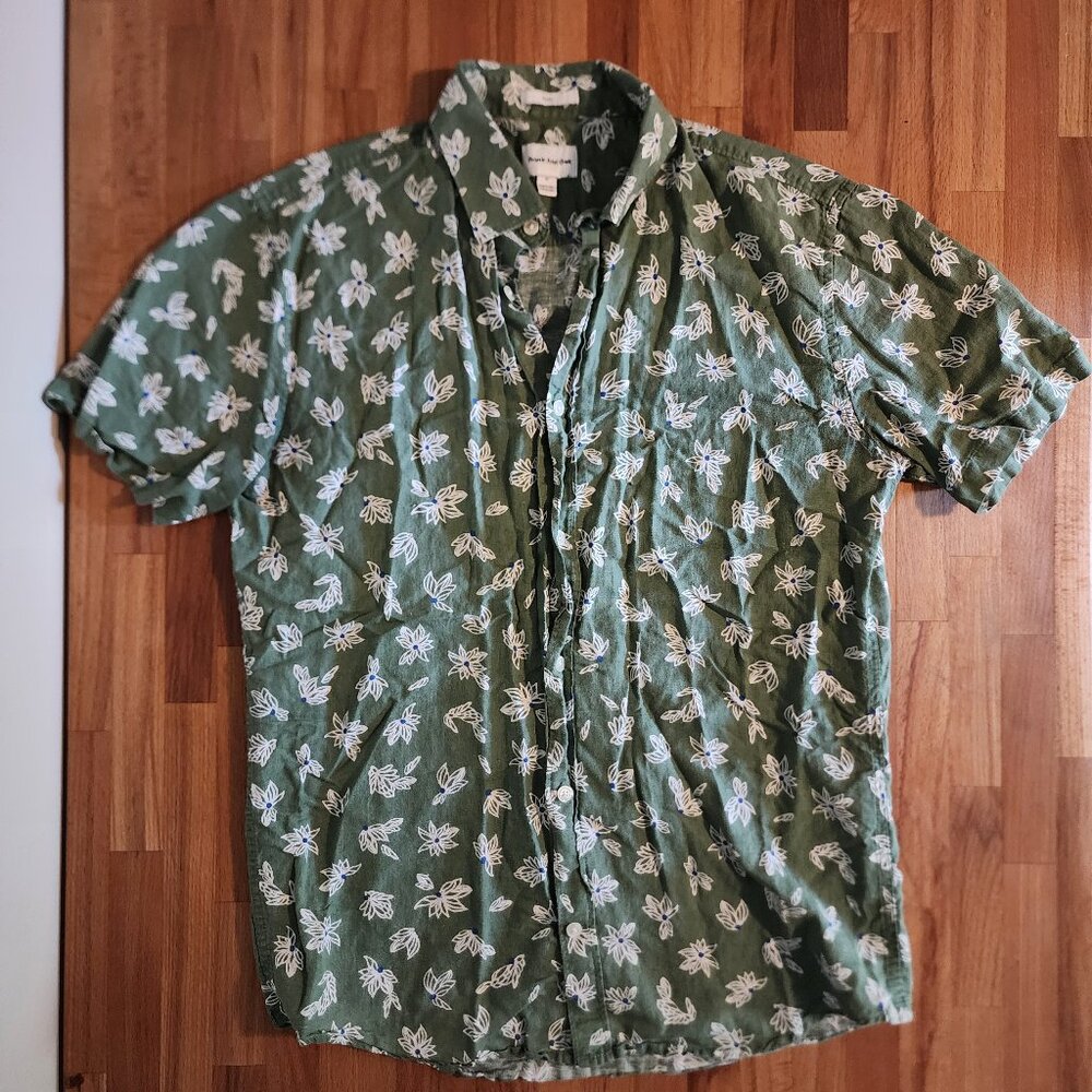 Frank and Oak Green and White Floral Button up Medium